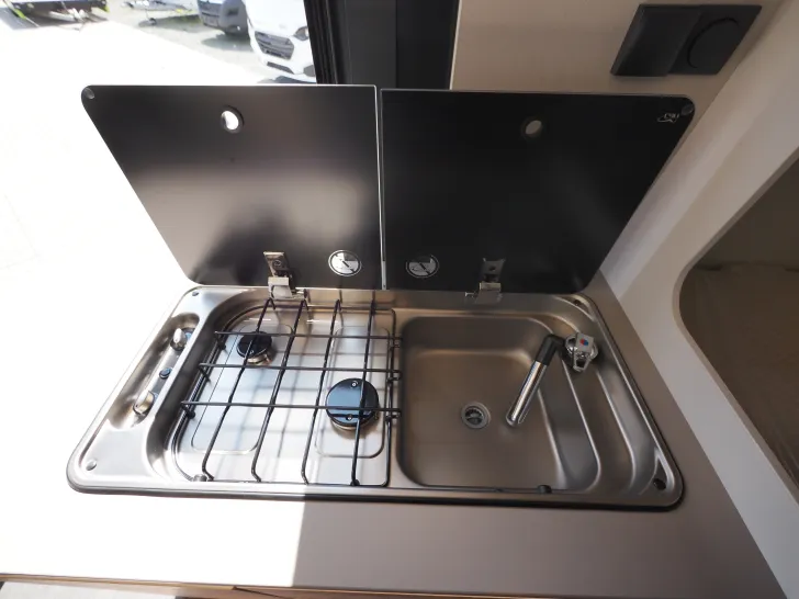 Fahrzeugbild Dethleffs Globetrail 540 DR, Chassis-, Elektro-, Komfortp. #13