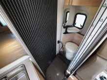 Fahrzeugbild Dethleffs Globetrail 540 DR, Chassis-, Elektro-, Komfortp. #14