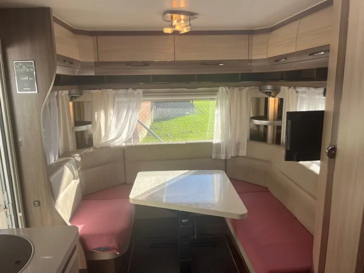 Fahrzeugbild Hobby De Luxe 495 UL #4