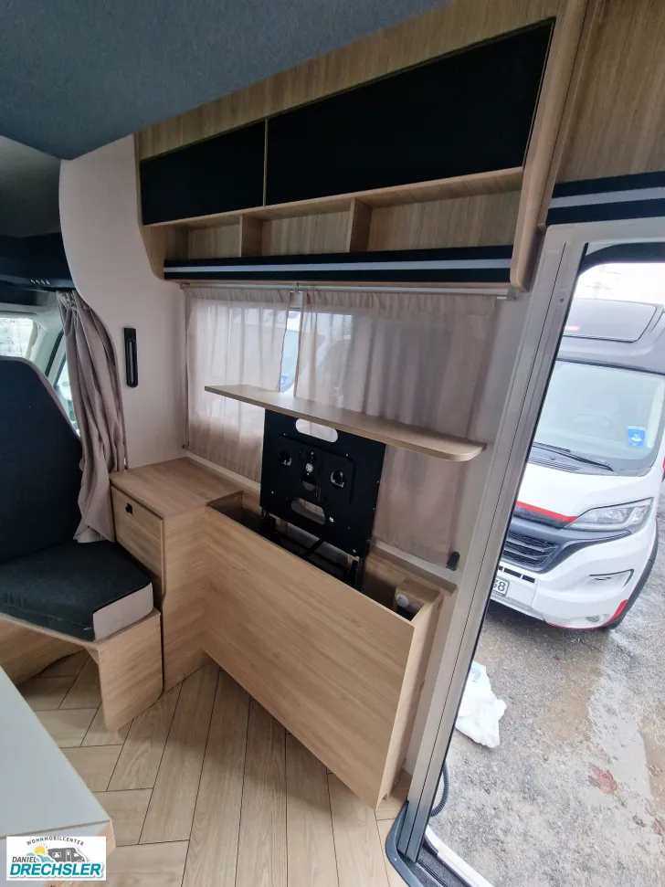 Fahrzeugbild Challenger 240 Etape Edition ab Oktober 2025! #7