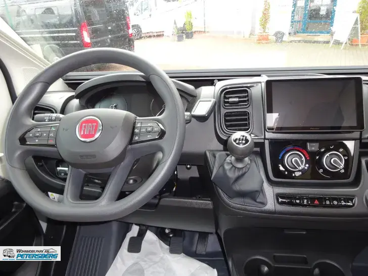 Fahrzeugbild Eura Mobil Van 635 EB Mondial- u. Fahrassistenzpaket #7