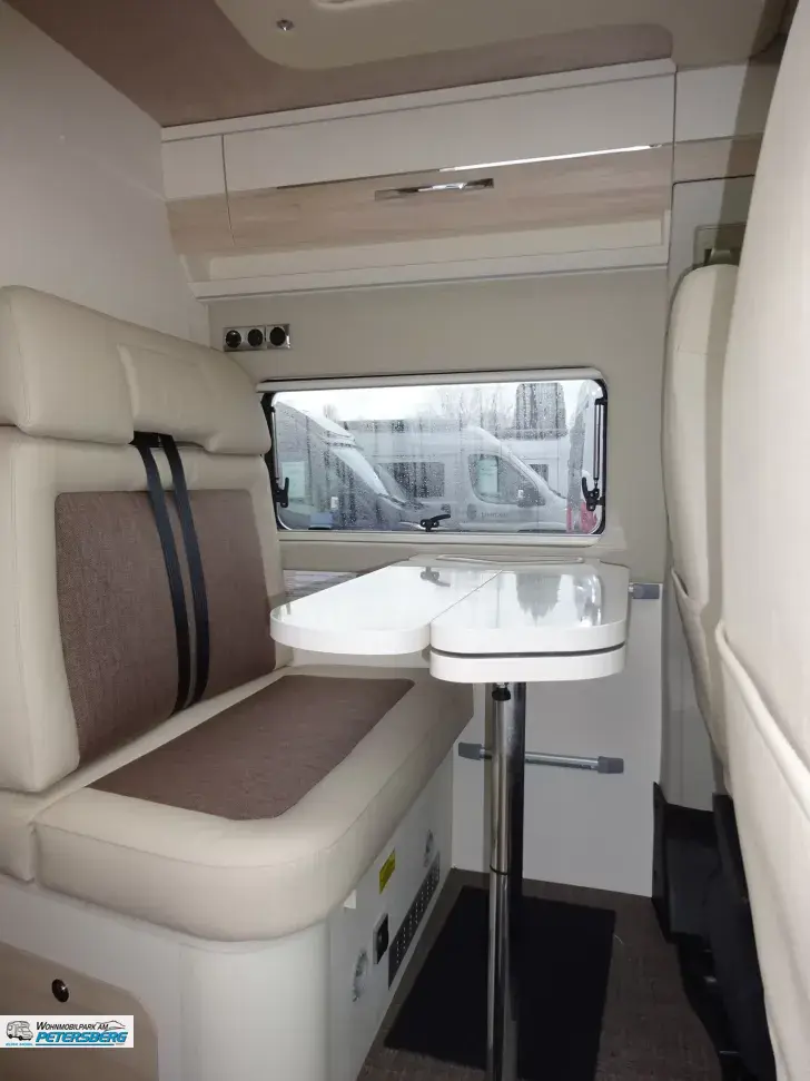 Fahrzeugbild Eura Mobil Van 635 EB Mondial- u. Fahrassistenzpaket #8