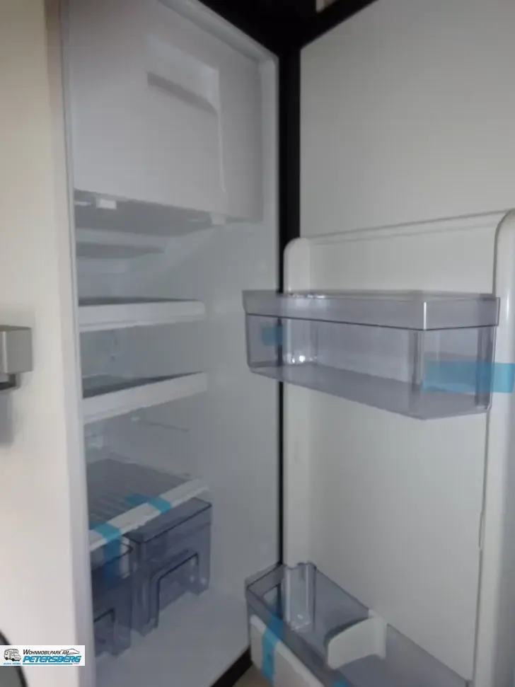 Fahrzeugbild Eura Mobil Van 635 EB Mondial- u. Fahrassistenzpaket #10