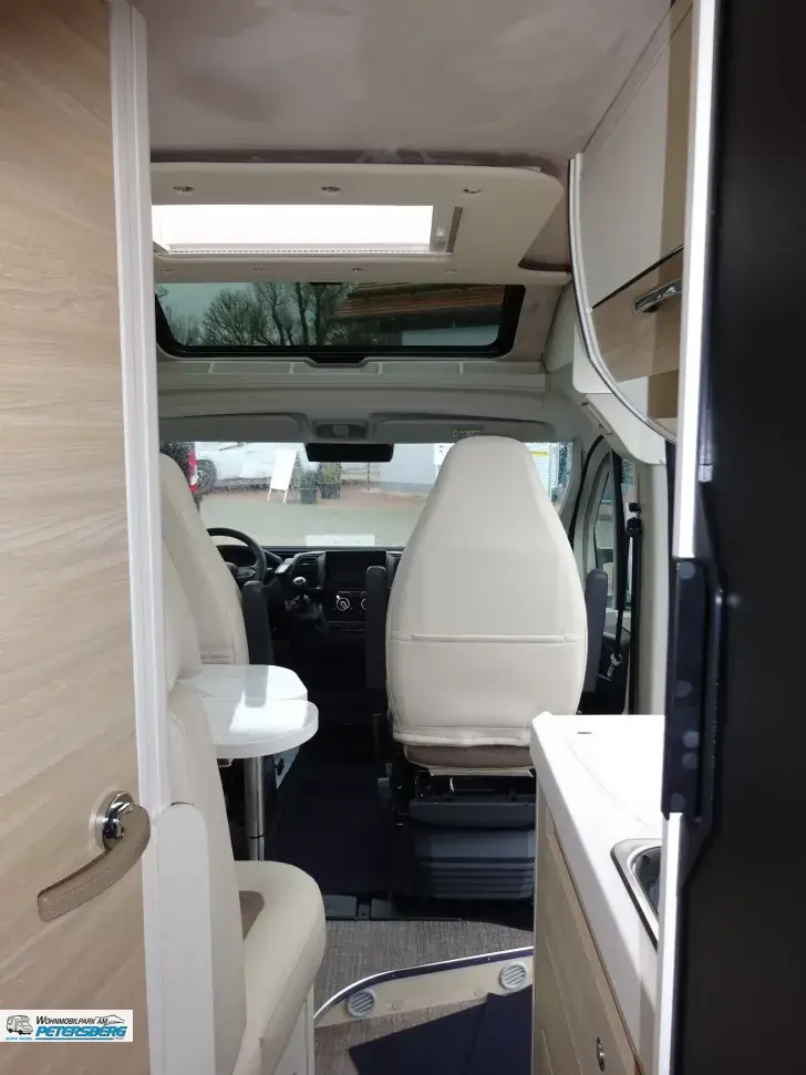 Fahrzeugbild Eura Mobil Van 635 EB Mondial- u. Fahrassistenzpaket #12