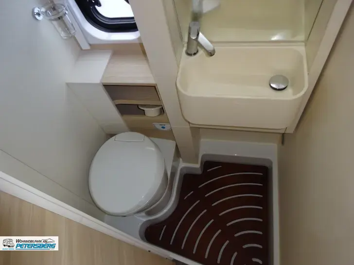 Fahrzeugbild Eura Mobil Van 635 EB Mondial- u. Fahrassistenzpaket #13