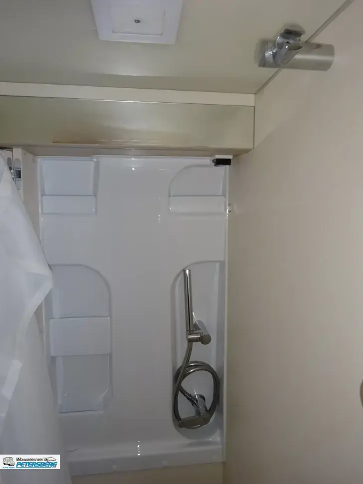 Fahrzeugbild Eura Mobil Van 635 EB Mondial- u. Fahrassistenzpaket #15