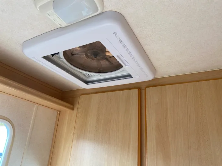 Fahrzeugbild Eura Mobil Sport 585 LS B2B Verkauf. Nur an Gewerbe. #19