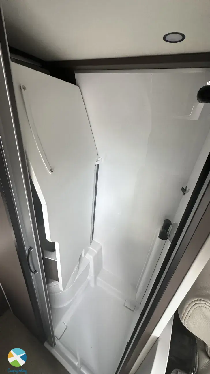 Weitere Betten Bürstner B66 600 C Rooftop