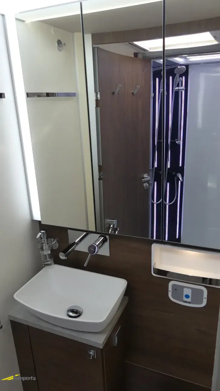 Fahrzeugbild Frankia F-Line I 740 GD Sehr gute Ausstattung #6