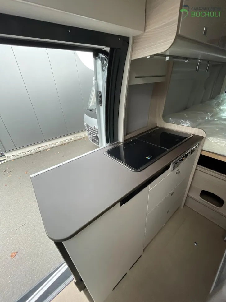 Fahrzeugbild Bürstner Lineo C 590 #11