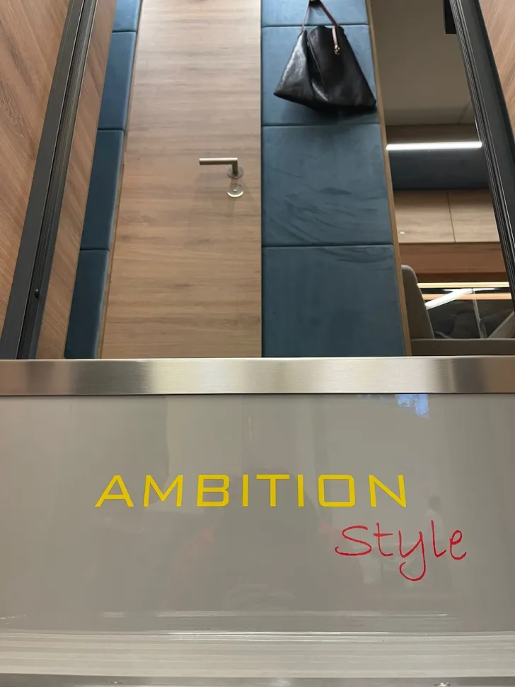 Fahrzeugbild RJH Ambition #14