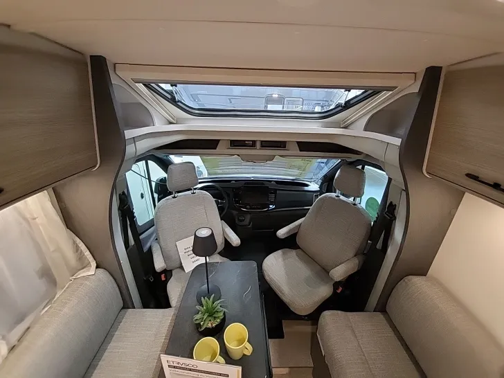 Fahrzeugbild Etrusco V 6.8 SCF #6