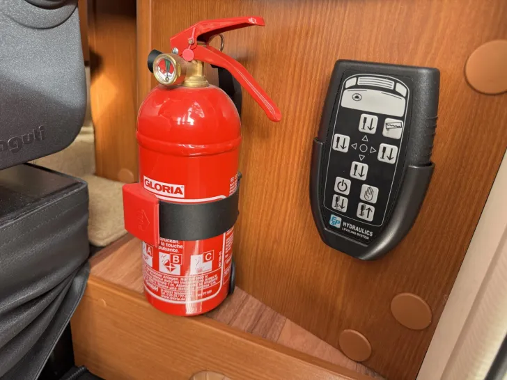 Fahrzeugbild Hymer B-Klasse B 580 StarLine I.Hand, Hubstützen #25