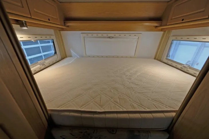 Fahrzeugbild FFB Classic 705 MQ/Festbett+Hubbett/Klima/Solar #10