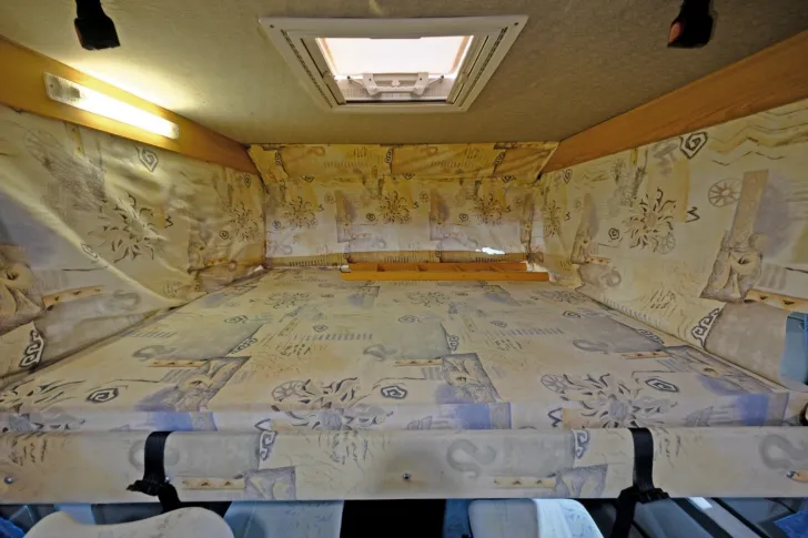 Fahrzeugbild FFB Classic 705 MQ/Festbett+Hubbett/Klima/Solar #11