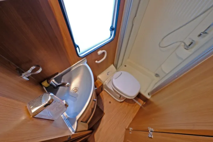 Fahrzeugbild Carado T 135/Festbett/Markise/Solar/Klimaanlage #12