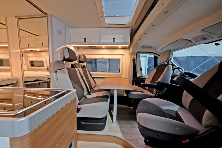 Fahrzeugbild Westfalia Columbus 640 E/Automatik/Einzelbetten/Klima #7