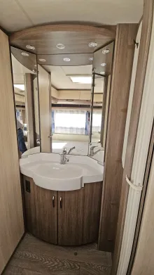 Fahrzeugbild Hobby De Luxe 540 KMFe #12