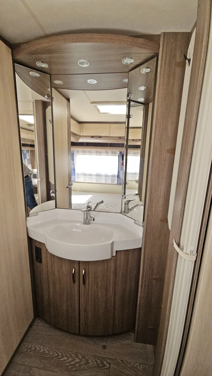 Fahrzeugbild Hobby De Luxe 540 KMFe #12