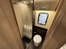 Fahrzeugbild Forster T 699 EB Comfort Line - Hubbett - Alu 16 u.v.m. #14