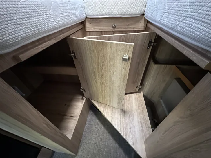 Fahrzeugbild Eura Mobil Integra Line IL 660 EB Ex-Neurpeis 119980,- Euro #17