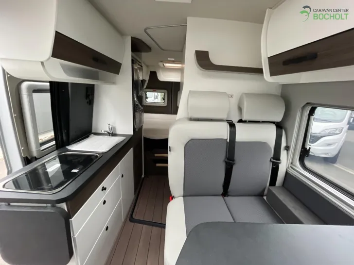 Fahrzeugbild VANTourer 600 D Dieselheizung / Rahmenfenster #9