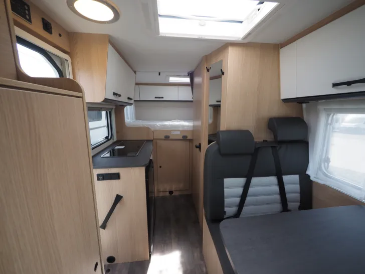 Fahrzeugbild Sunlight V 60 Adventure Edition, Markise, Verdunkelung #5