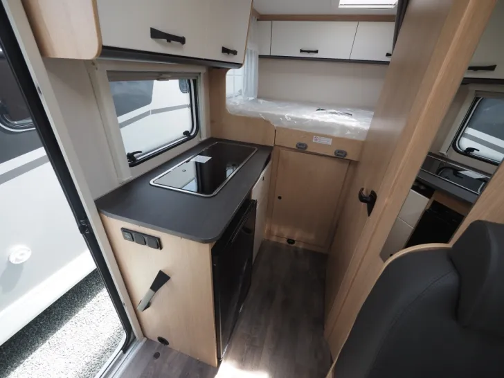 Fahrzeugbild Sunlight V 60 Adventure Edition, Markise, Verdunkelung #7