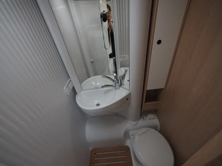 Fahrzeugbild Sunlight V 60 Adventure Edition, Markise, Verdunkelung #12