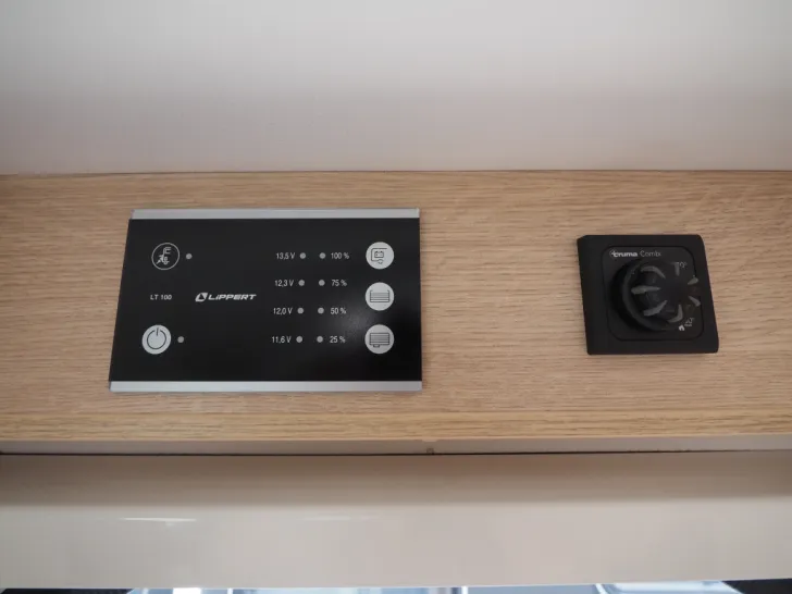 Fahrzeugbild Sunlight V 60 Adventure Edition, Markise, Verdunkelung #17