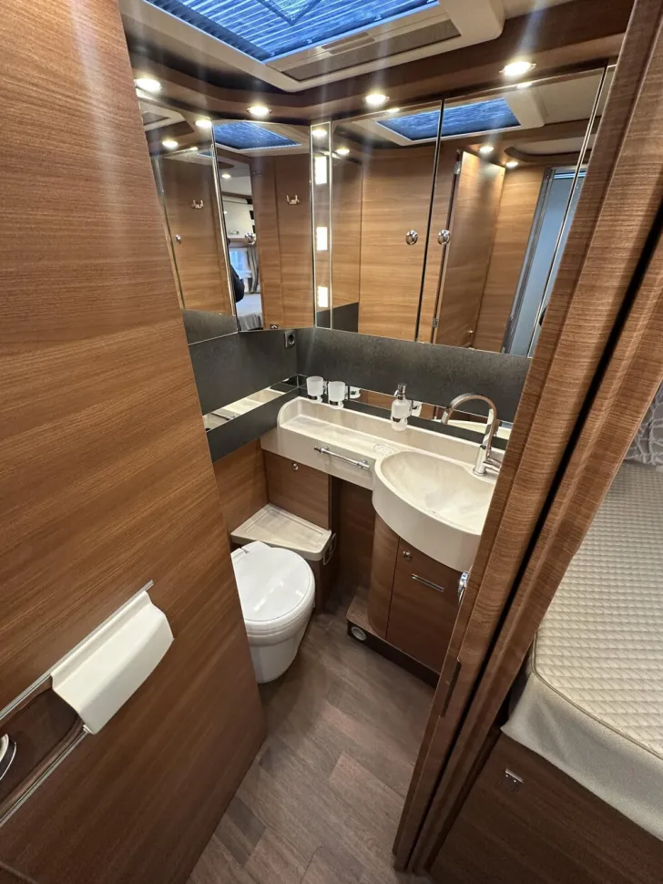 Fahrzeugbild Carthago chic c-line T  4.9 LE #8