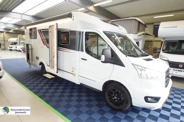 Fahrzeugbild Bürstner Lineo T 700 AUTOMATIK #1