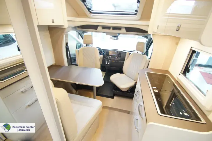 Fahrzeugbild Bürstner Lineo T 700 AUTOMATIK #7