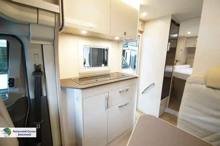 Fahrzeugbild Bürstner Lineo T 700 AUTOMATIK #8