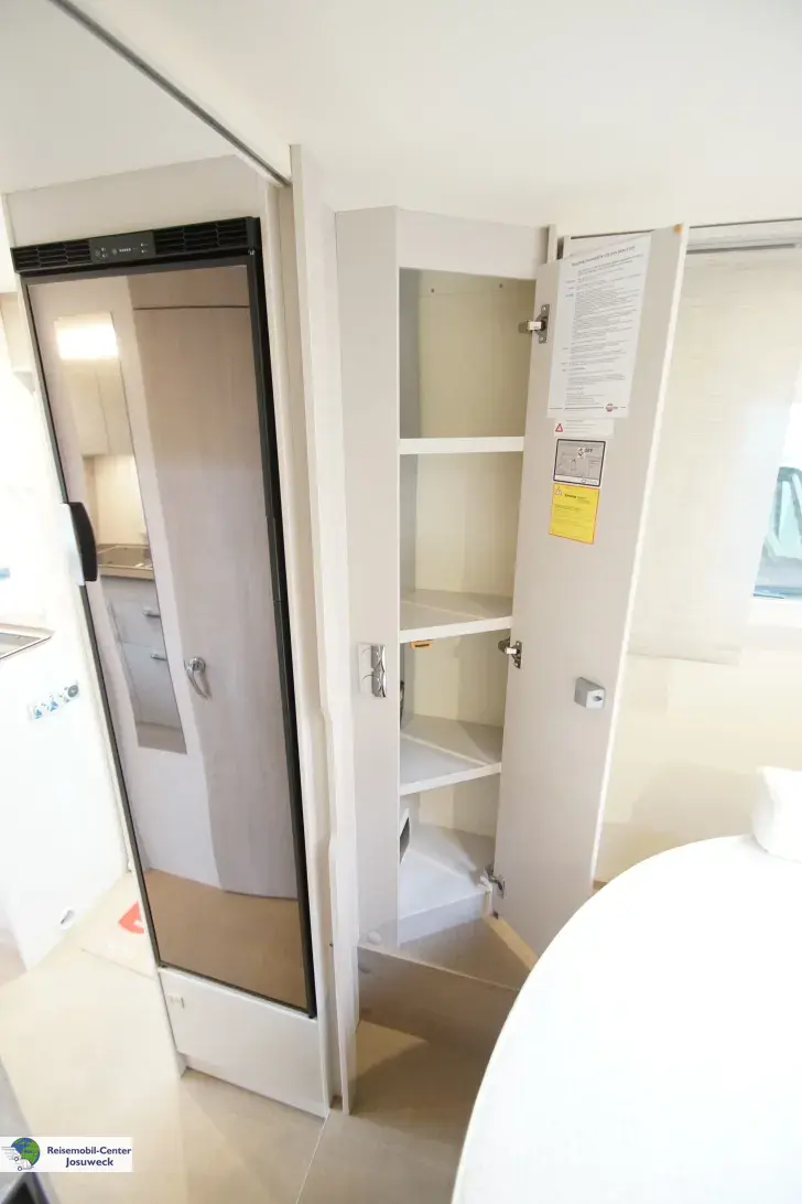 Fahrzeugbild Bürstner Lineo T 700 AUTOMATIK #11