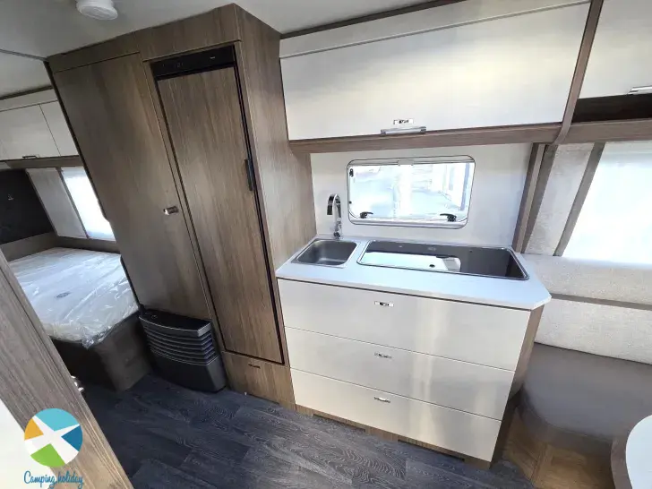 Sicht vorne-hinten Tabbert Cazadora 495 HE 2,3