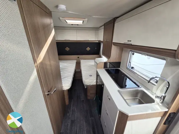 Sicht vorne-hinten Tabbert Cazadora 460 E 2,3