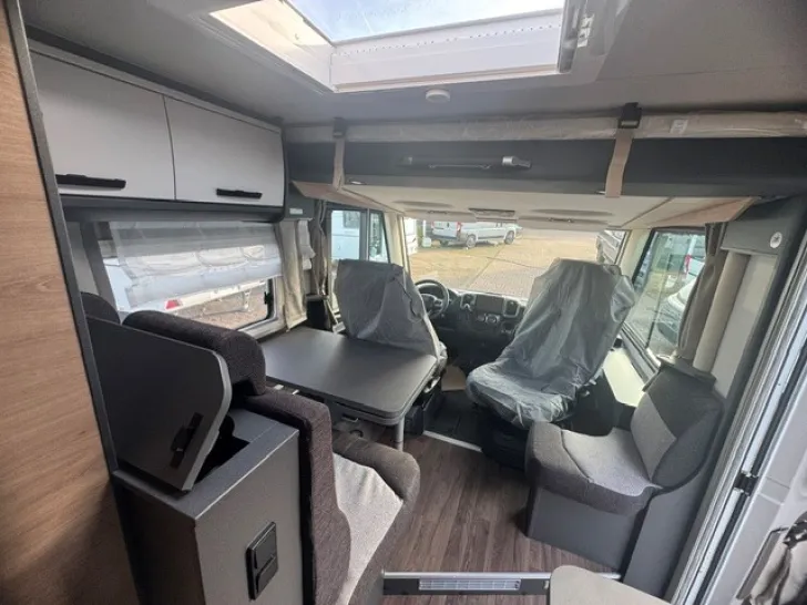 Fahrzeugbild Knaus L!VE I 650 MEG Niedrige Betten - 180 PS #9