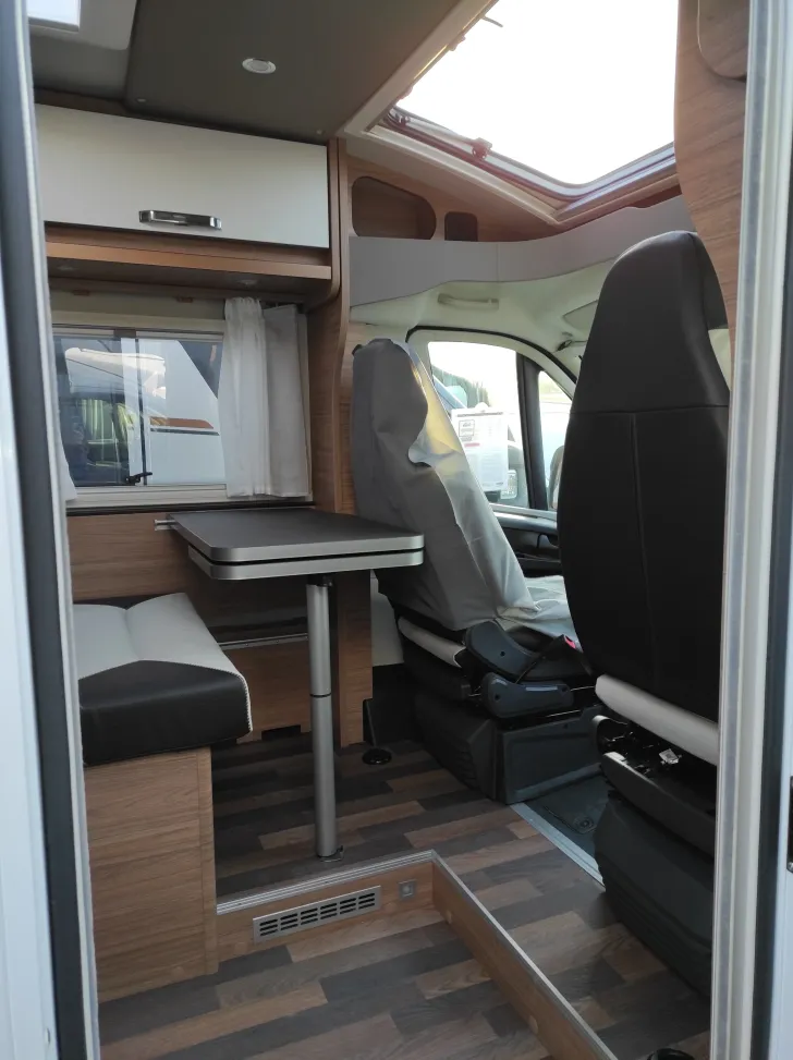 Fahrzeugbild Weinsberg CaraCompact 600 MEG EDITION [PEPPER] #6