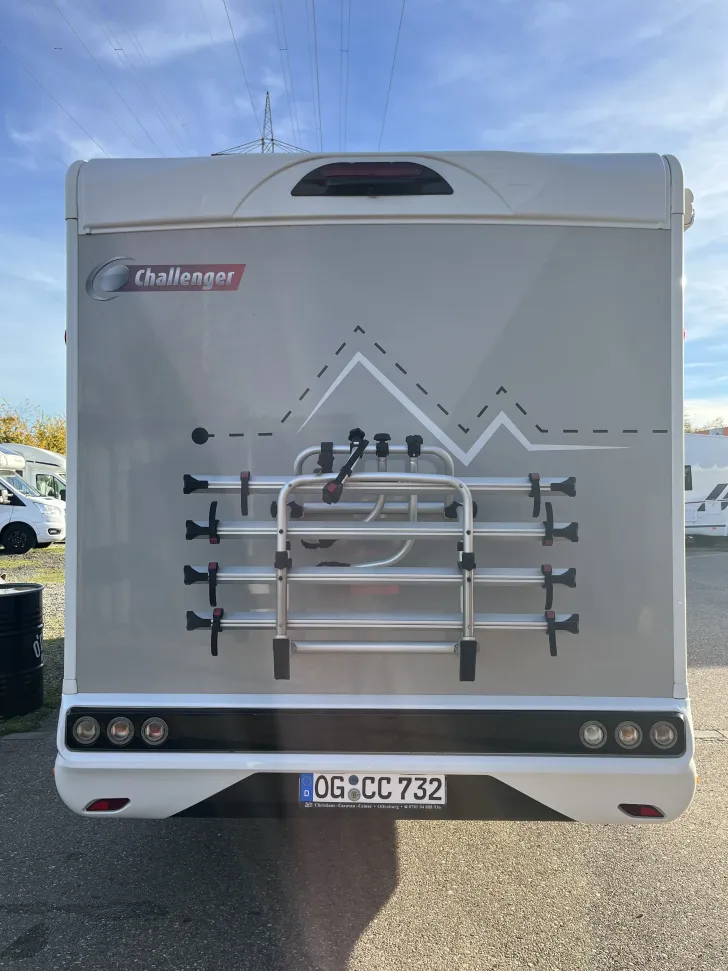 Fahrzeugbild Challenger Teilintegriert 337GA Graphite Ultimate #4