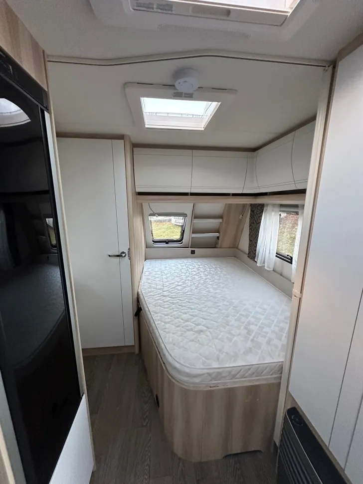 Fahrzeugbild Hobby De Luxe 460 UFe #8