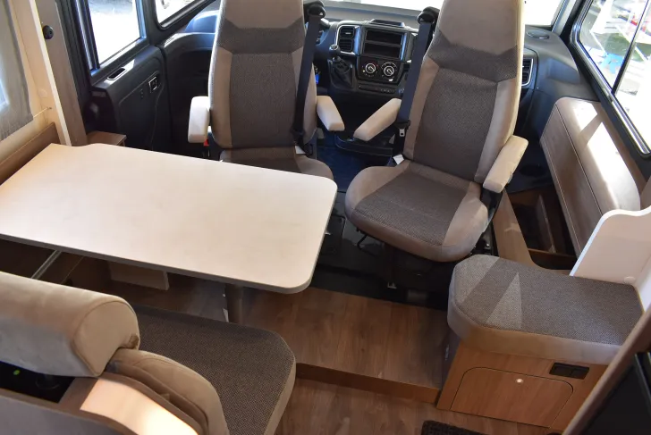 Fahrzeugbild Carado I 338 pro+ Hubbett, E-Heizung, Markise #4