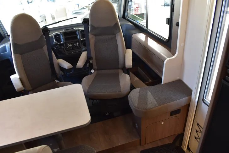 Fahrzeugbild Carado I 338 pro+ Hubbett, E-Heizung, Markise #5