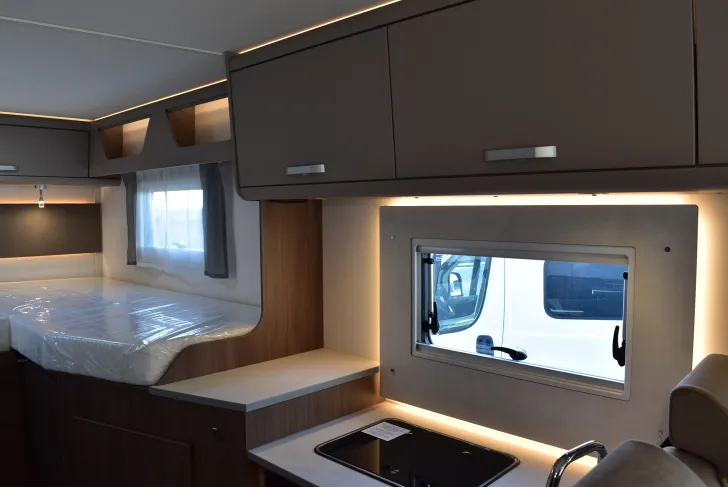 Fahrzeugbild Carado I 338 pro+ Hubbett, E-Heizung, Markise #12