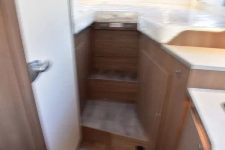 Fahrzeugbild Carado I 338 pro+ Hubbett, E-Heizung, Markise #14