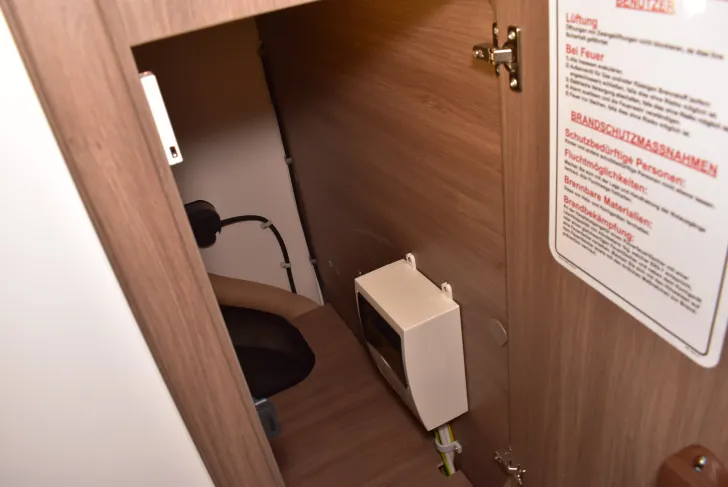 Fahrzeugbild Carado I 338 pro+ Hubbett, E-Heizung, Markise #18