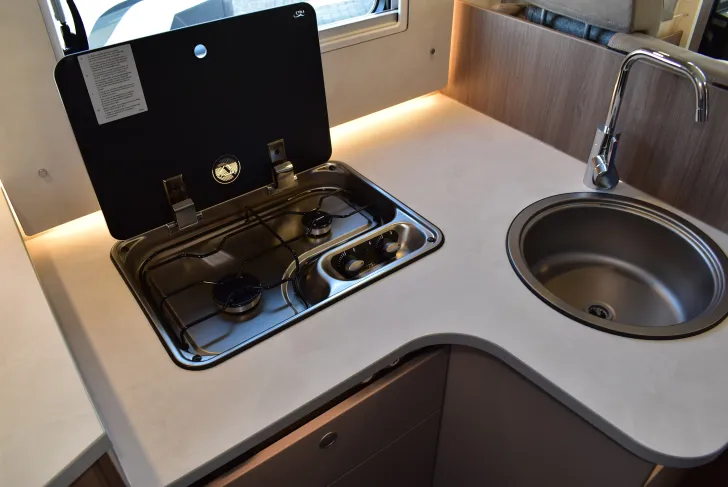 Fahrzeugbild Carado I 338 pro+ Hubbett, E-Heizung, Markise #20