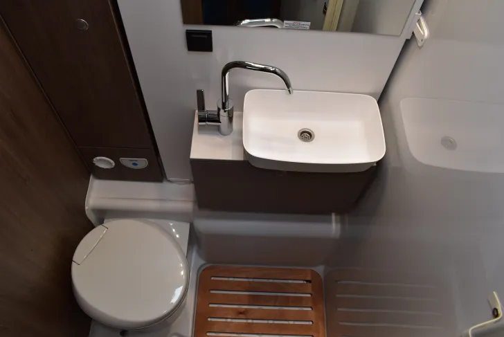 Fahrzeugbild Carado I 338 pro+ Hubbett, E-Heizung, Markise #23