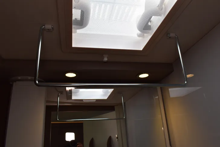 Fahrzeugbild Carado I 338 pro+ Hubbett, E-Heizung, Markise #25