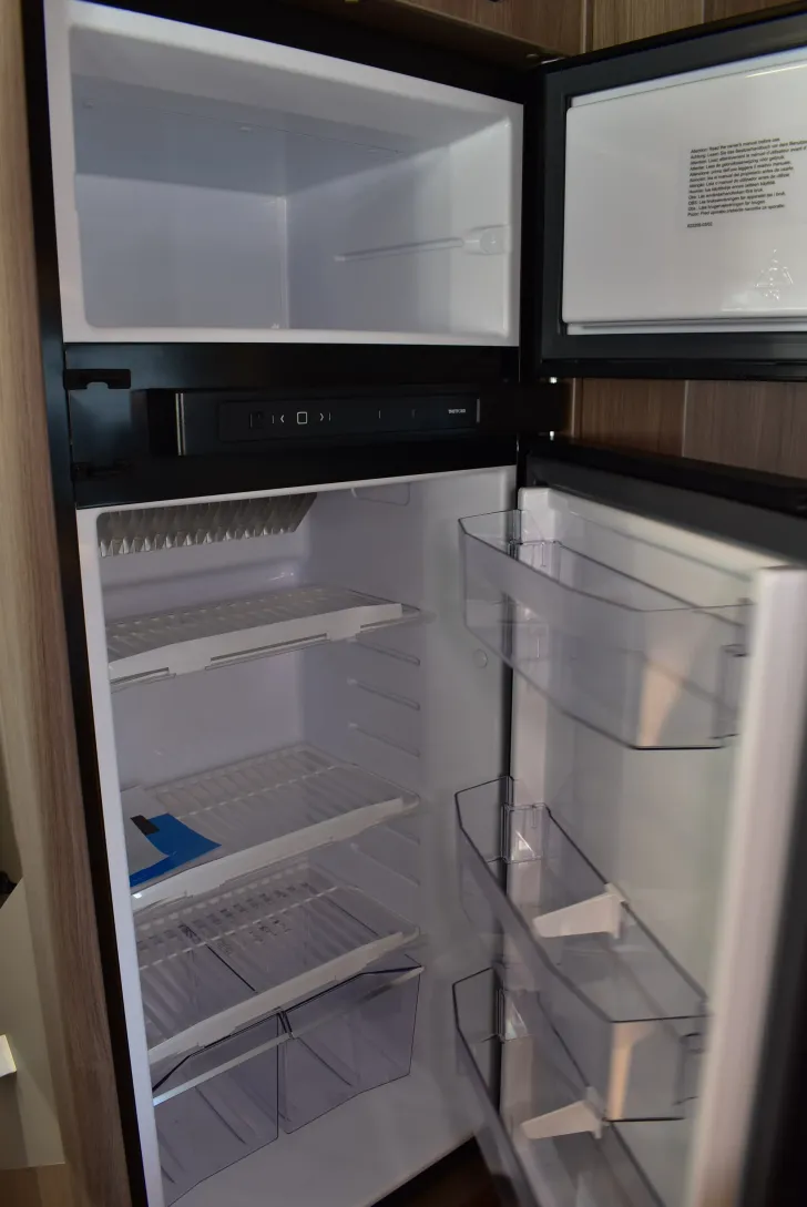 Fahrzeugbild Carado I 338 pro+ Hubbett, E-Heizung, Markise #30